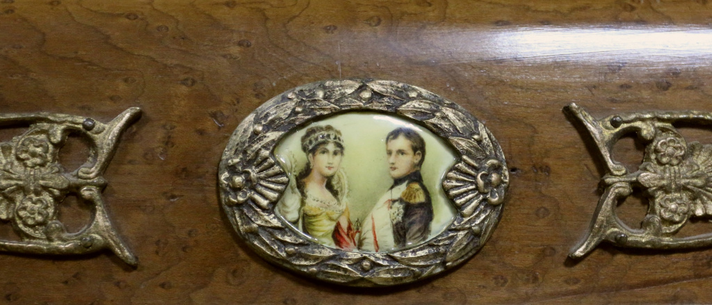 1 Медальон Наполеон и Жозефина.JPG